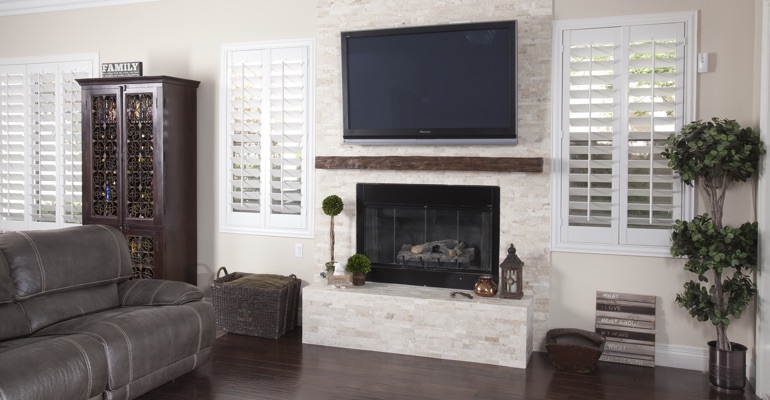 interior shutters in Honolulu family room